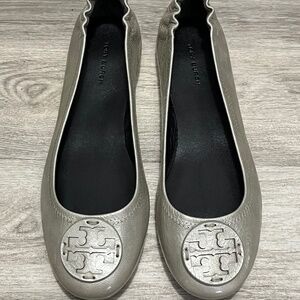 NEW Tory Burch Minnie Travel Ballet Flats 8 Silvery Pearl Light Grey
